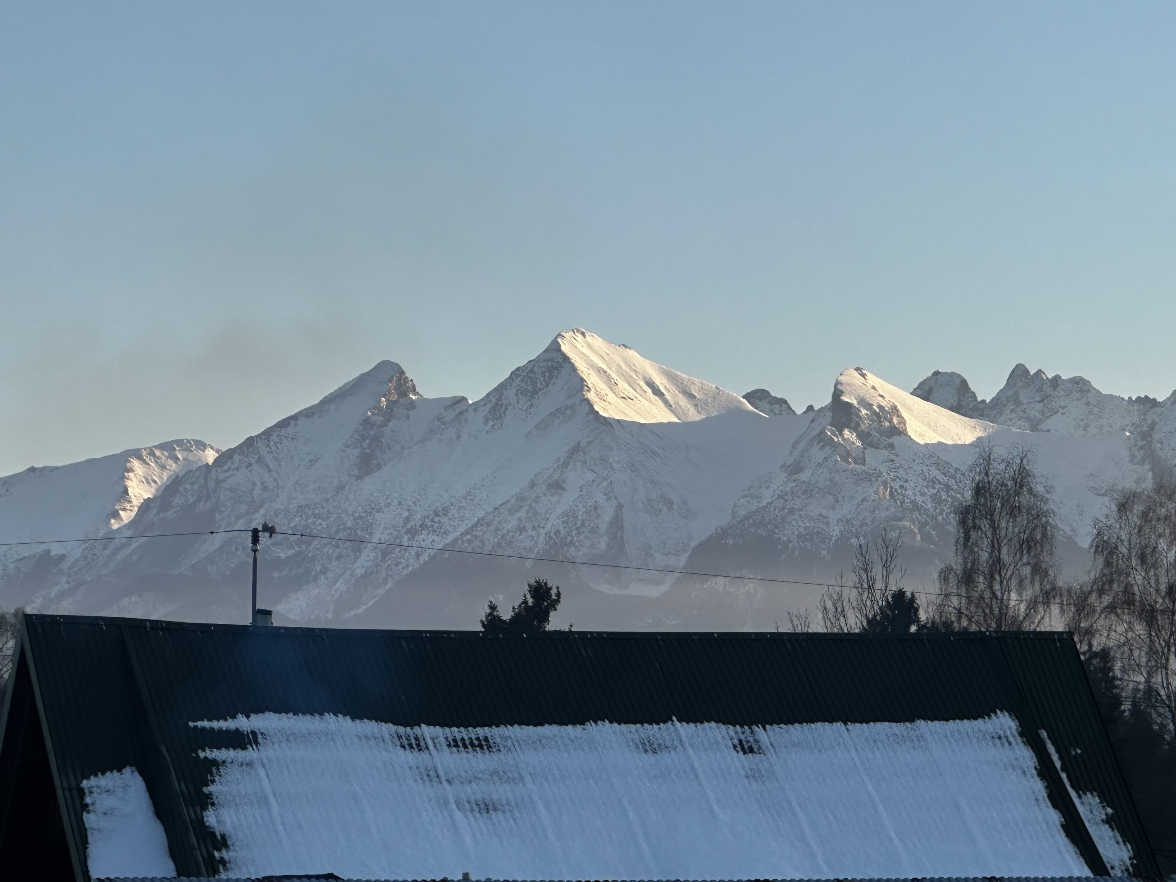 Widok na Tatry z Pokoi u Petra w Czarnej Górze